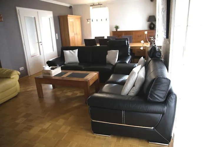 Cozy 3 Bedroom House With 11 Kw Electric Car Charger
