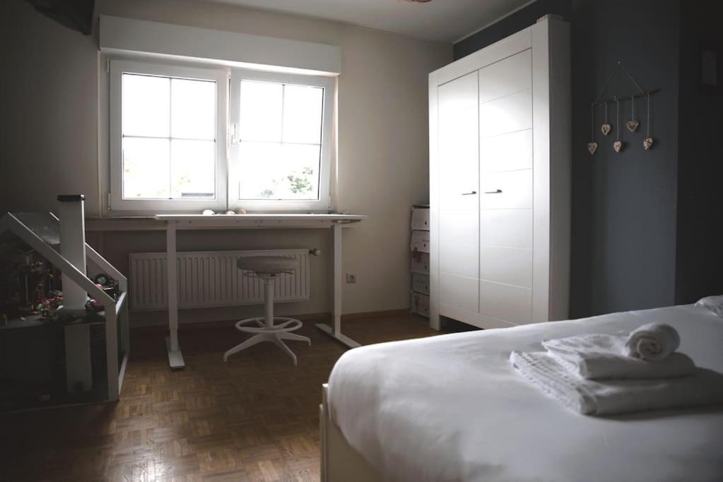 Apartment Cozy 3 Bedroom House With 11 Kw Electric Car Charger