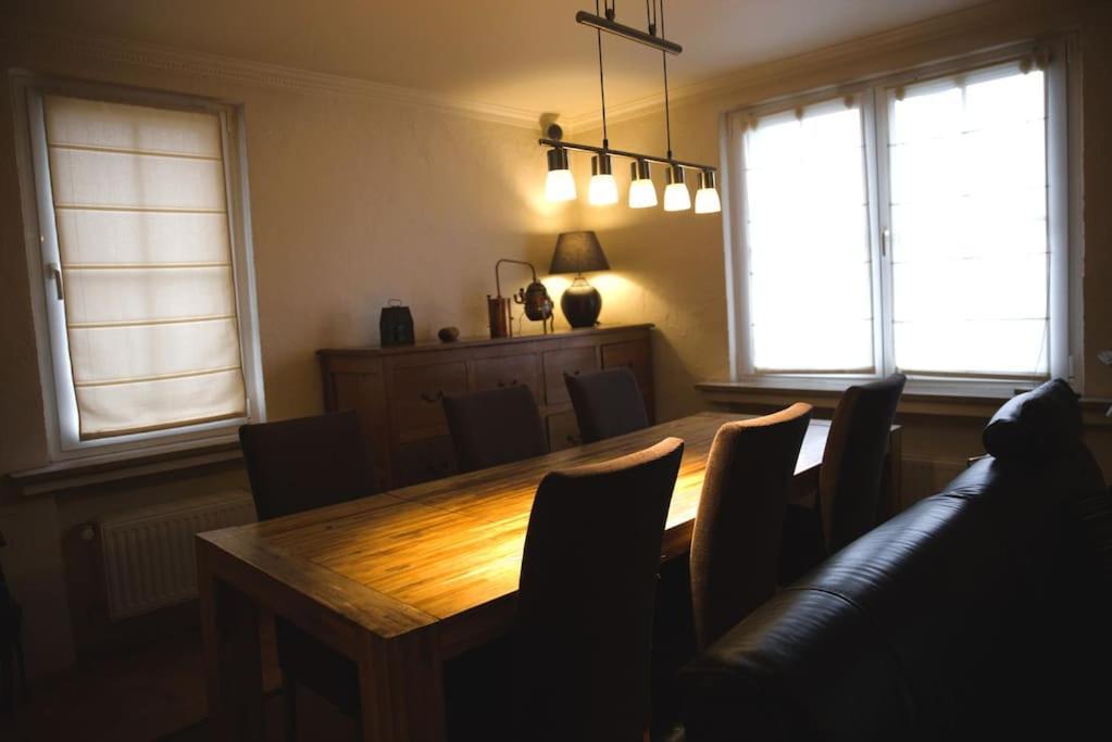 Cozy 3 Bedroom House With 11 Kw Electric Car Charger Apartment